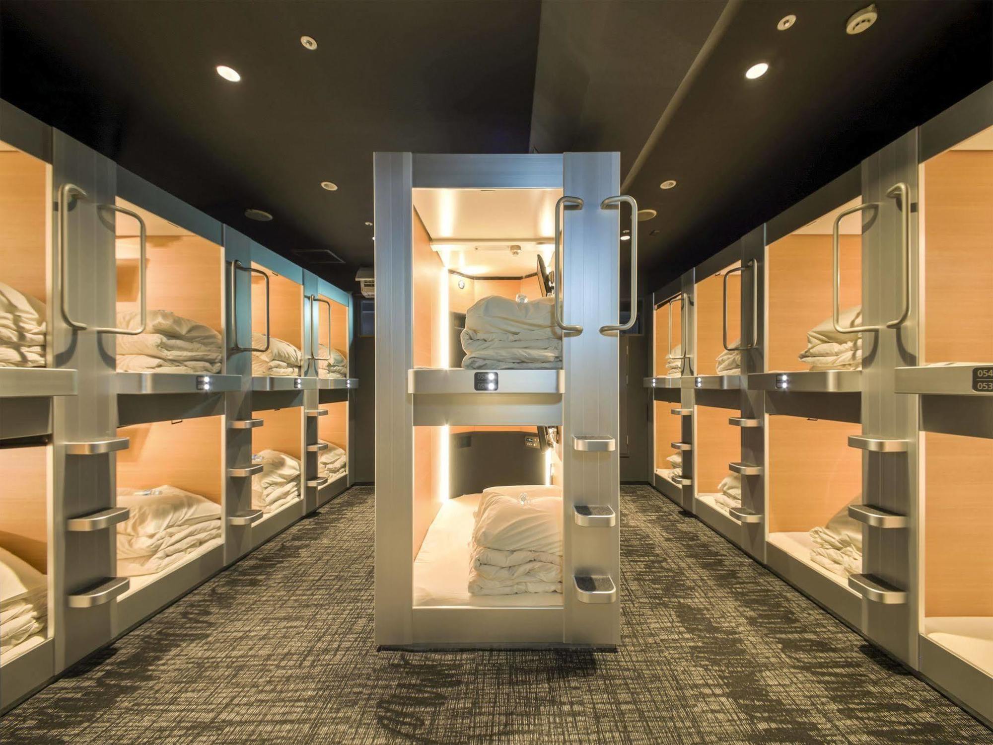 New Japan Capsule Hotel Cabana Osaka Exterior foto