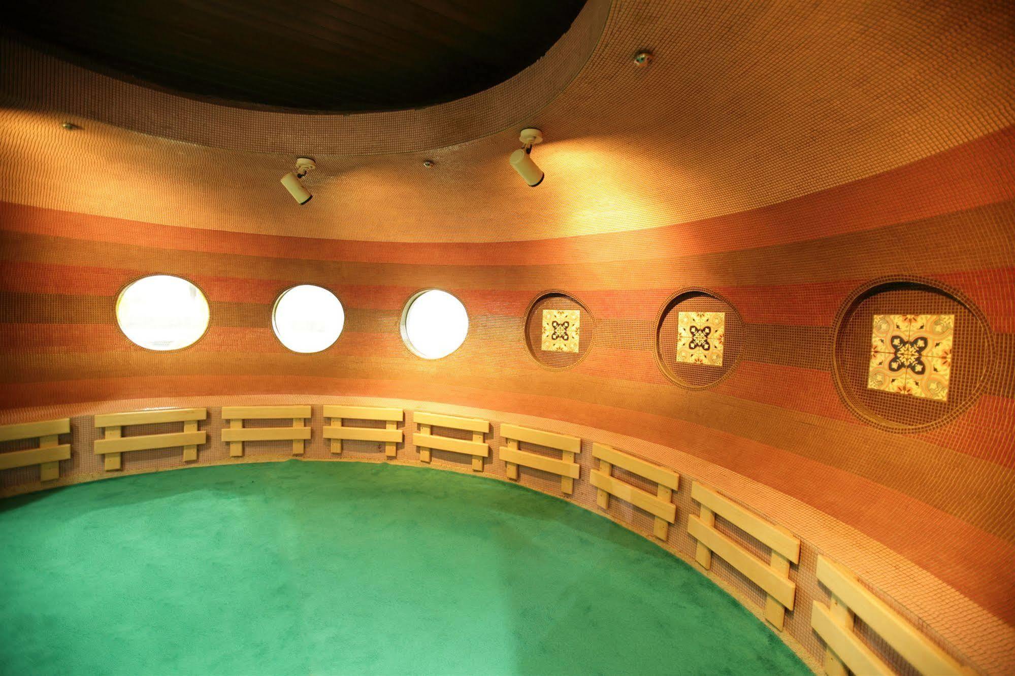 New Japan Capsule Hotel Cabana Osaka Exterior foto